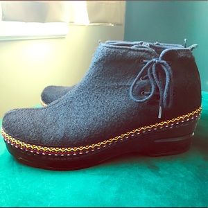 Dansko wool booties 🧣🧤🧦👢